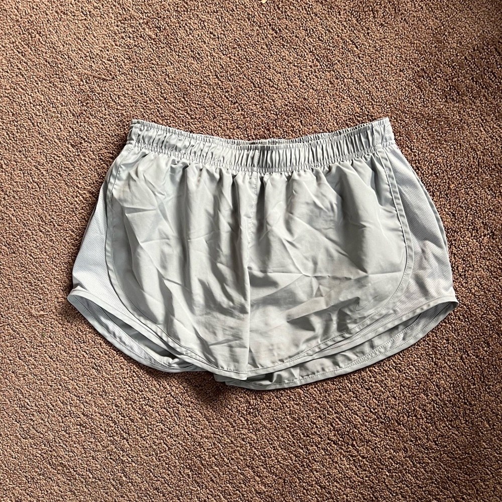 NIKE shorts (size large)
